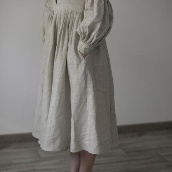 Beth Dress with short sleeves in Natural - Picture 8 of 8